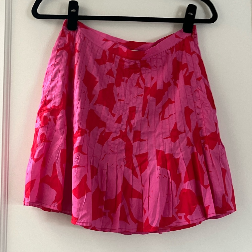 Vineyard Vines red and pink floral print mini skirt